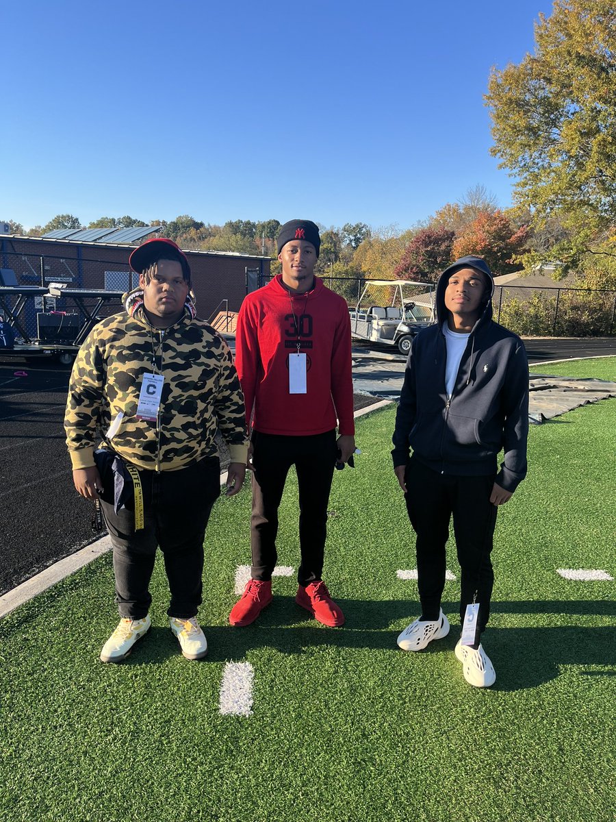 BusPegues's tweet photo. Having a great visit @CatawbaFootball thanks @Coach_Gib30 for the invite loving it here !!!! @2hawnnn @rjbakerjr @DBoyzFootball @AntonioHall336 @CALLMEDBEST https://t.co/CKiFEyckFw