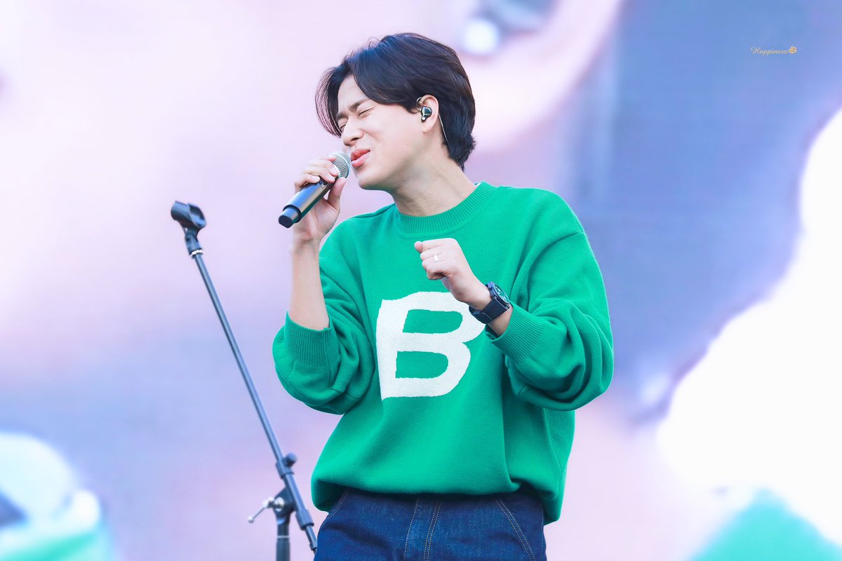happiness_c26's tweet photo. 221022 #이무진 CAST PARK STAGE HQ
#이무진 #LEEMUJIN
#2022CASTPARKSTAGE
@BPM_LMJ https://t.co/IbTDRKYubt