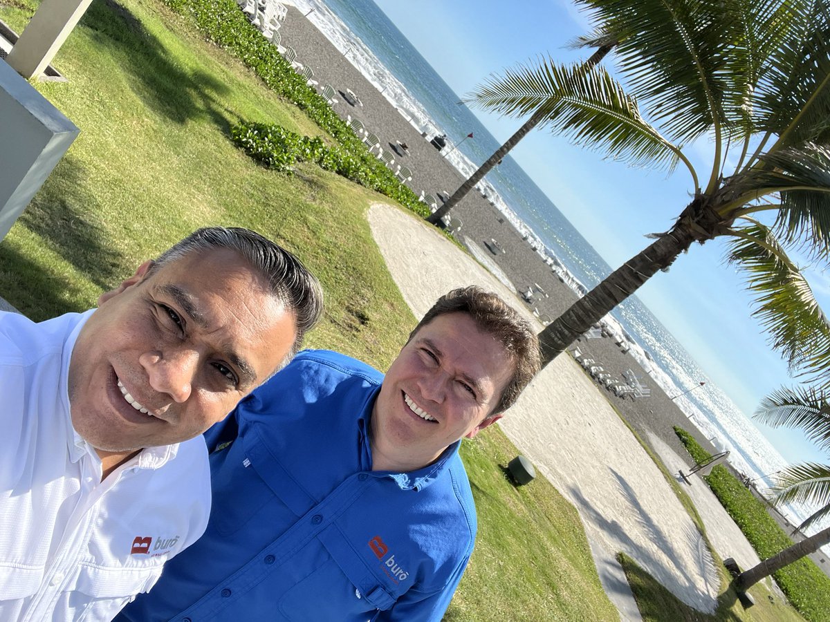 giomoran's tweet photo. Trabajando andamos, disfrutando trabajar con equipos extraordinarios. https://t.co/MbIo4YN9ho