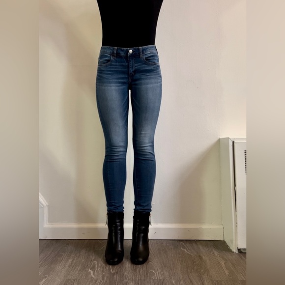 at_lotus's tweet photo. So good I had to share! Check out all the items I'm loving on @Poshmarkapp #poshmark #fashion #style #shopmycloset #blanknyc #americaneagleoutfitters #celebritypink: https://t.co/sIvUaQitpO https://t.co/1CN0Shhu0M