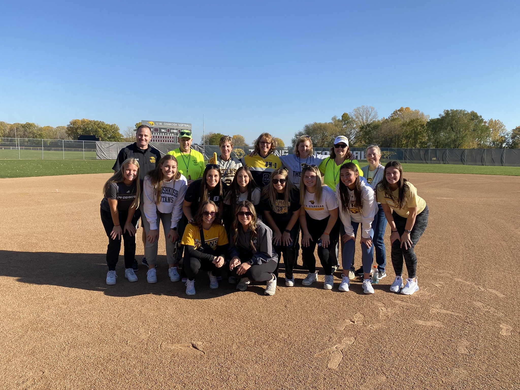 UWOshkosh Softball on Twitter "Awesome Day! Great to have