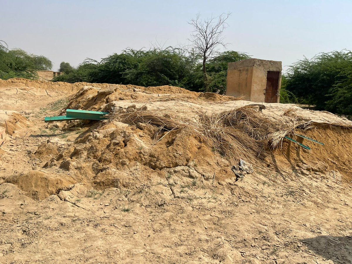 DrNoorAhmedshah's tweet photo. #BalochistanFlood2022
@DistrictKachi
Villages
#jdc #jdcfoundation #jdcfreemobilerestauarnt #jdcdastarkhuwan #shahraefaisal #freefood #freefooddistrubution #donate #support #joinhandswithjdc https://t.co/kHeh2JDAqI