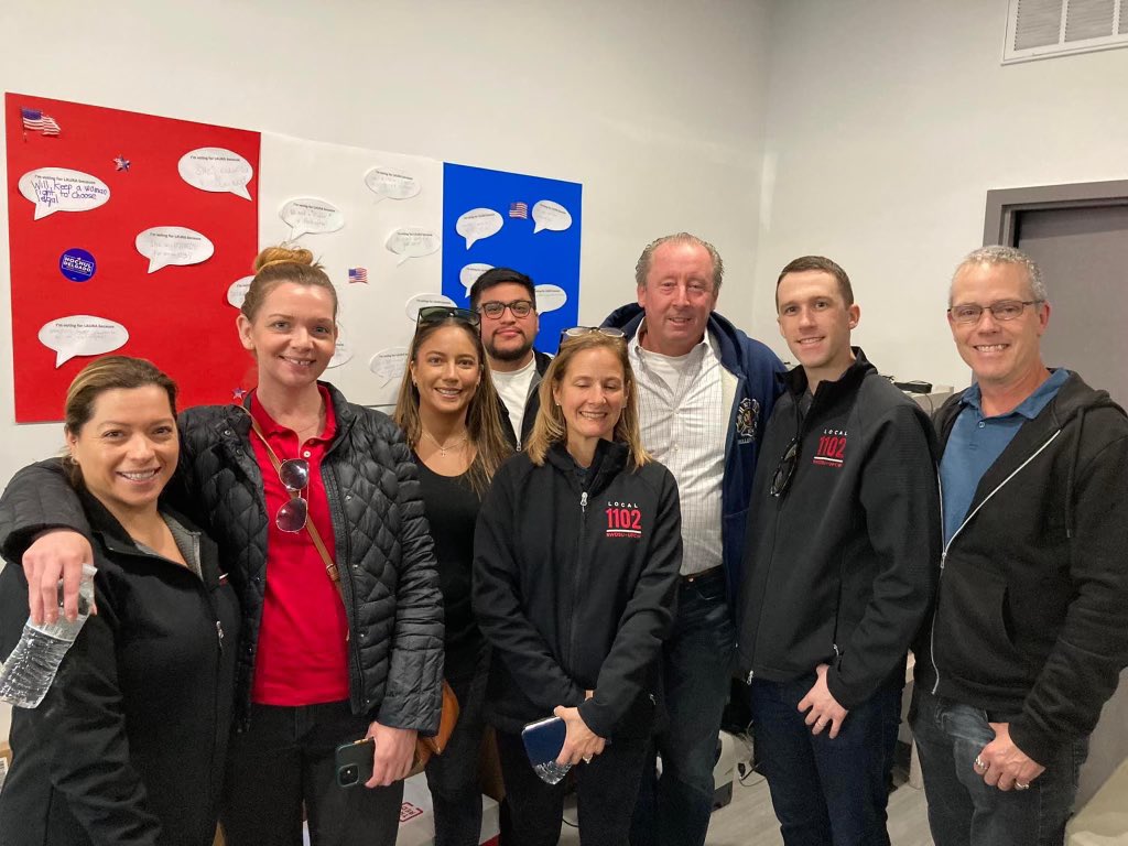 MooreforNewYork's tweet photo. Saturdays are for knocking doors! Thank you to my brothers and sisters in Labor who are helping get out the vote! #GOTV @nysut @smartlocal28 @RWDSU @DC9_IUPAT @1199SEIU https://t.co/ukQqV4Xwv4