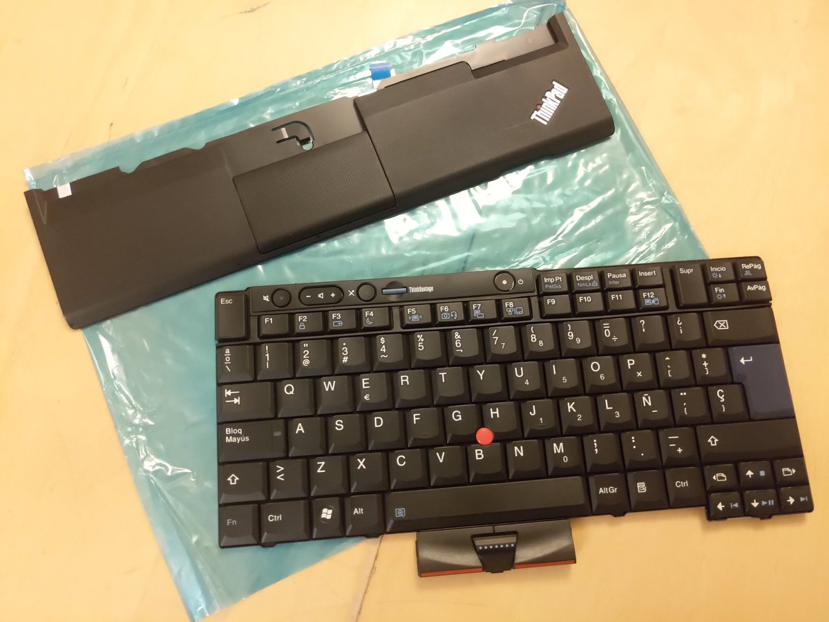 _Tasurinchi_'s tweet photo. Some friend is getting forced out of the island KB with these two 😉
Long live the 7 rows 💪
 #ThinkPad #X230 @Lenovo @LenovoThinkPad #LenovoIN #7RowKeyboard https://t.co/hDZgEWlob9