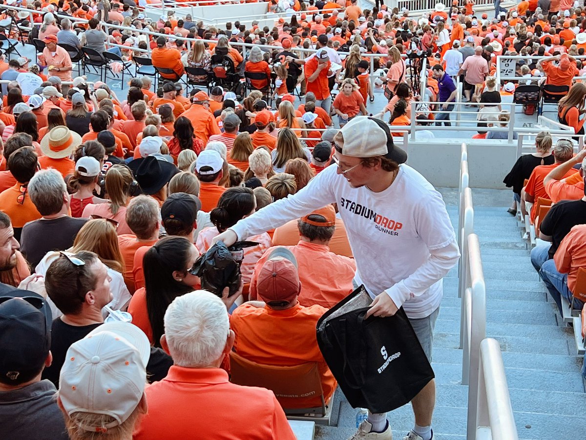 Stadium_Drop's tweet photo. In-Seat delivery changes the game!
No one should ever have to spend the game waiting in line. Use the StadiumDrop app to stay in the moment.
#inseatdelivery
#okstate
#stadiumdrop
#wedeliver
#mobileordering
#gopokes https://t.co/fNel7sTZLR