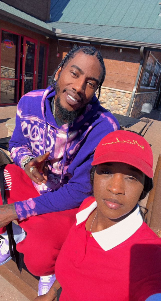 LOV3_BENJAMIN's tweet photo. None : pulled up at juicy crab 🦀, ranned into a baddie Amber rose 🌹
“ her I love that pose girl
#MEchilling
#ilookAmess🥰
Ps idm we all chilling ft💜 Iman Shumpert NBA 2016 Champion https://t.co/IsT2G9HXBO