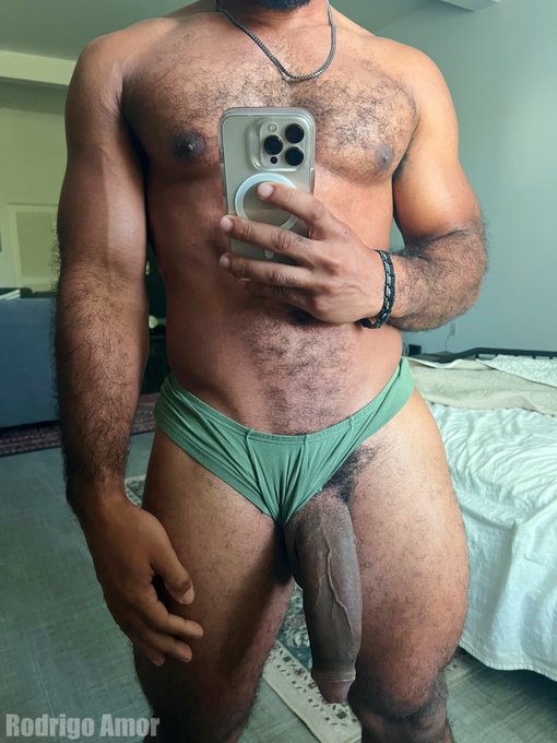 Rodrigo Amor 🇨🇺🔞 - It ain’t easy being green https://t.co/rNzJN16MnC