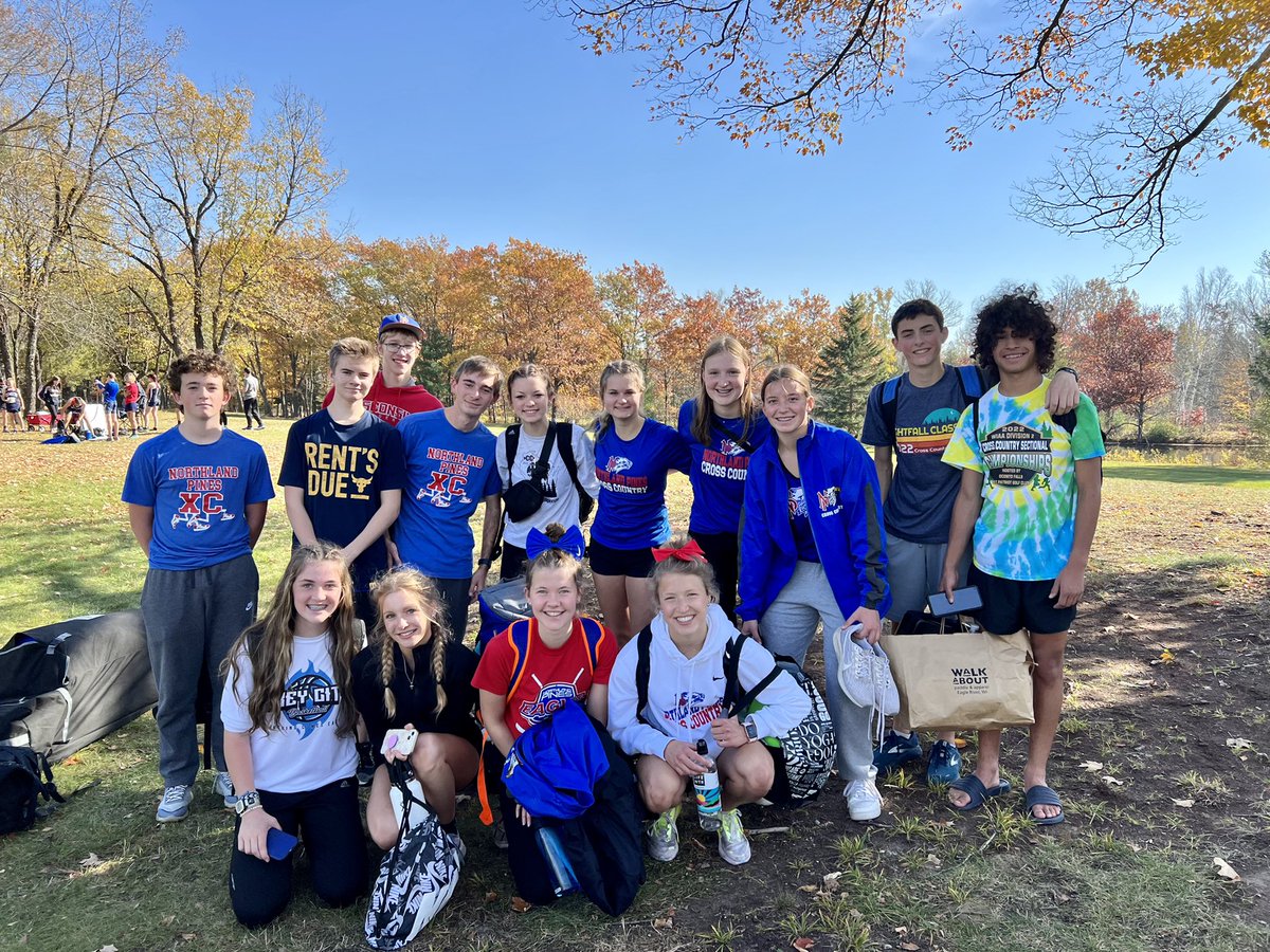 scottafoster's tweet photo. Great day for @NPHS_Eagles Athletes!  Nora Gremban won at sectionals( headed to State) and team ran great for @Pines_CC!  @pinesboyssoccer won a Regional Championship today as well!!  #PinesPride #GoEagles #PROUD @npsd1 https://t.co/fLweUWR0cg