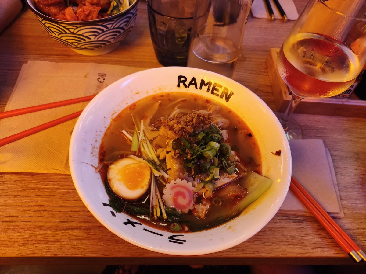 JessicahSkull's tweet photo. Noche de ramen! ฅ(♡ơ ₃ơ)ฅ 🍜 https://t.co/lGWKmXjm3M