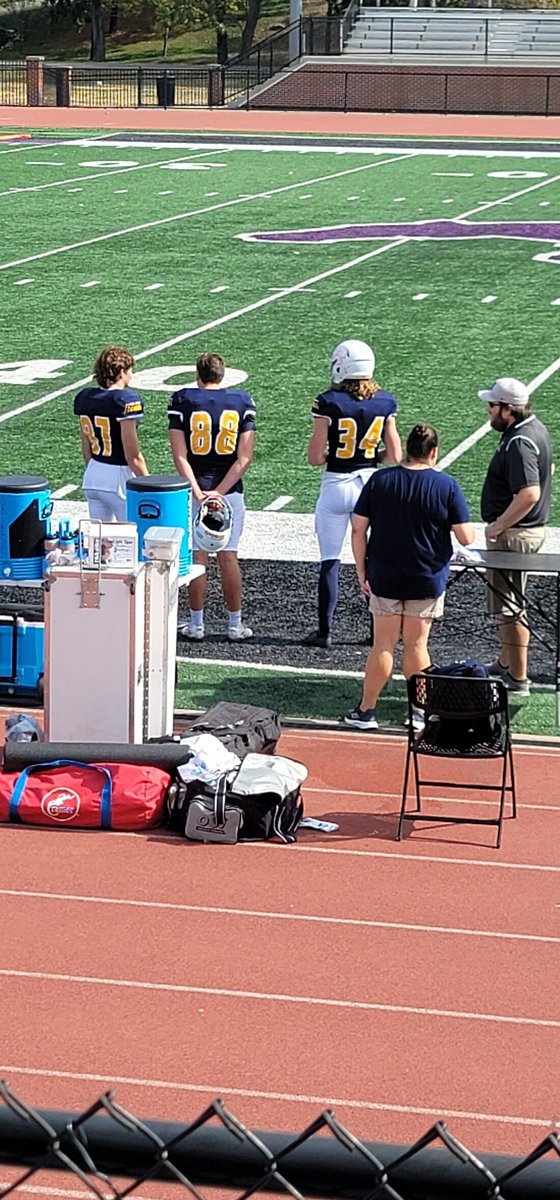 CrotchettTara's tweet photo. What a great time we had watching my baby play in Nashville! 41-9 Highland WINS
#88HasMyHeart
#88KamTheSnapper
#HighlandFootballFamily https://t.co/0x8bdah1OX