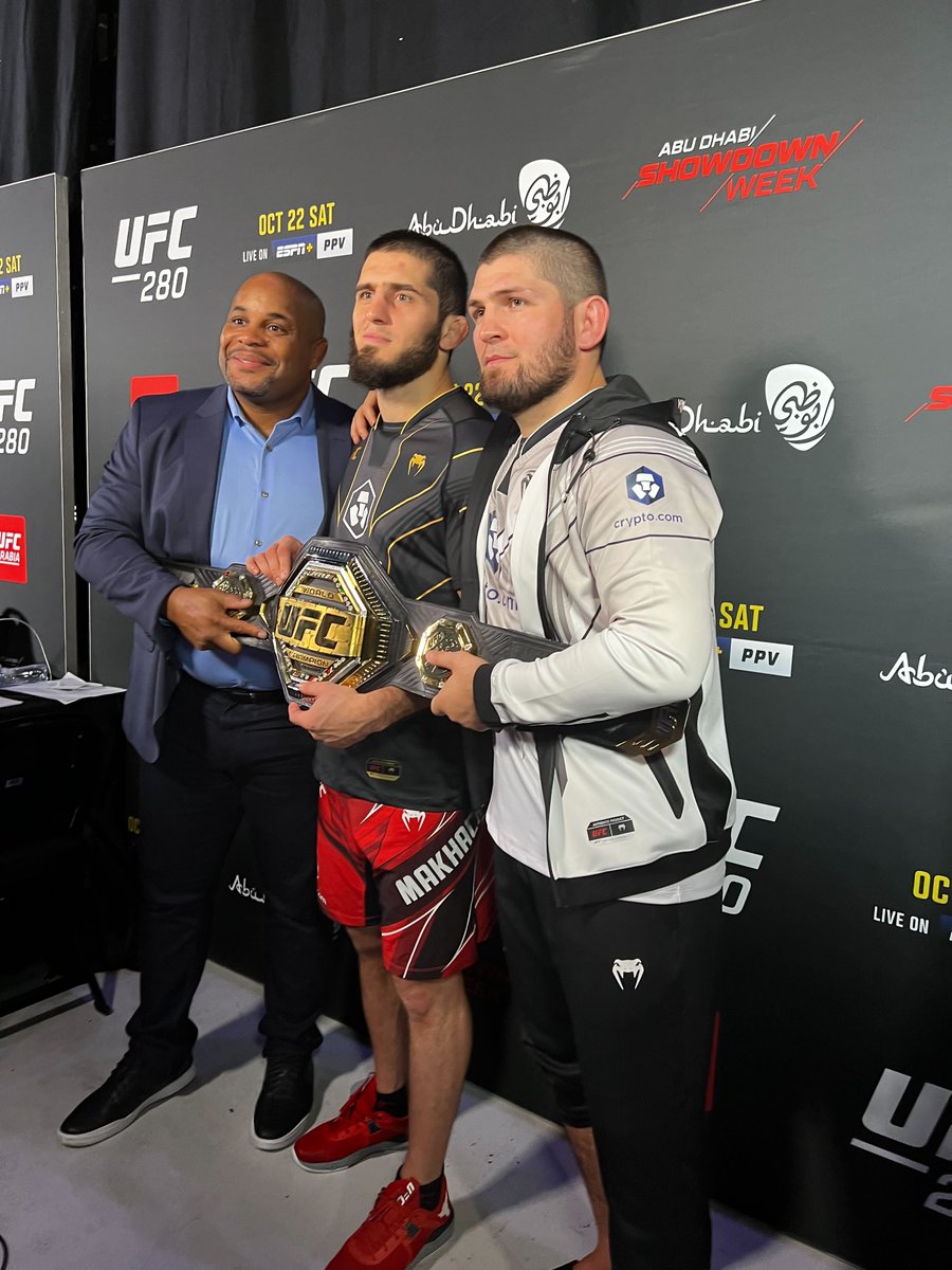 ufc's tweet photo. 👑👑👑 #UFC280 https://t.co/iKQfJF3lIa