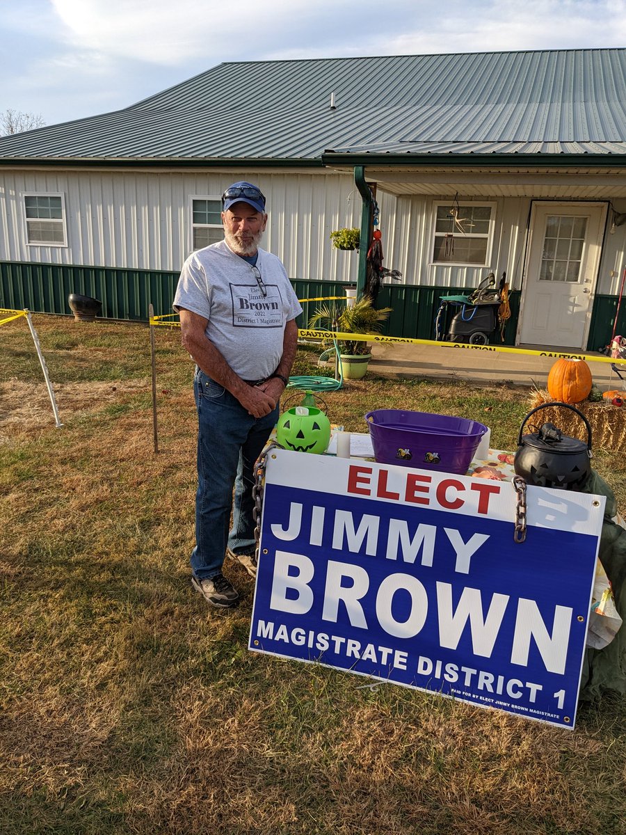 DavidBrown2404's tweet photo. Out campaigning with big brother at Hinton's
Vote Jimmy for district 1! https://t.co/KNiPPFqV9W