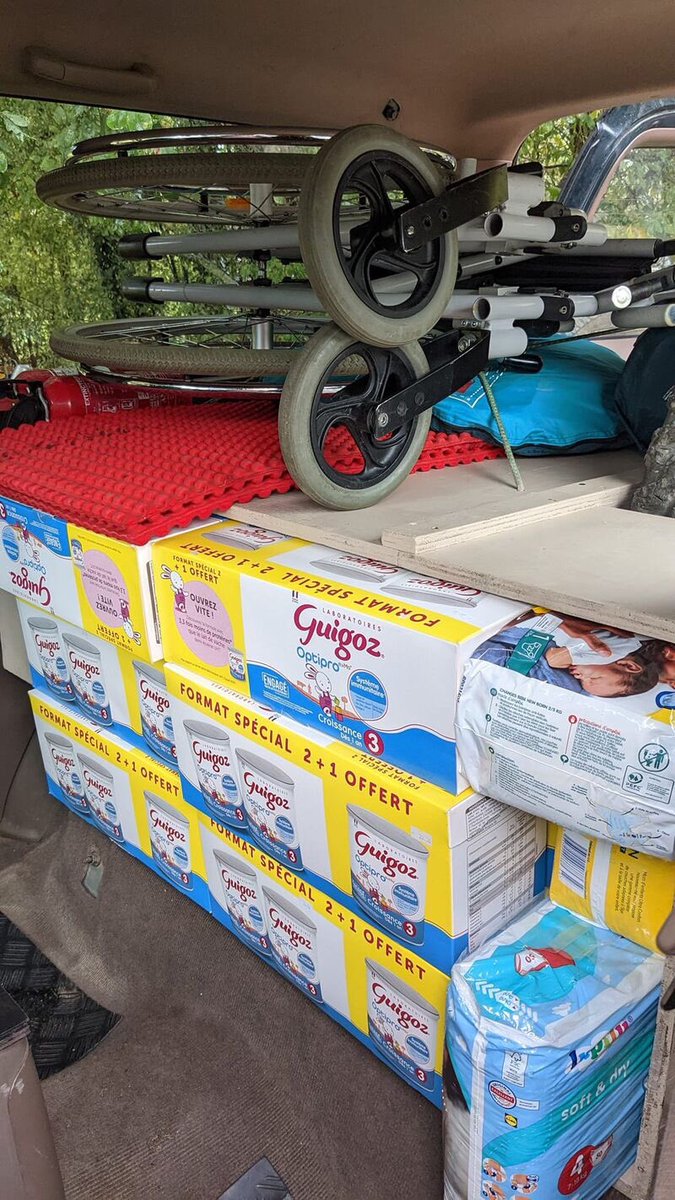 atexe_fr's tweet photo. #TrophéeRosesDesSables Nous sommes très honorés de pouvoir apporter notre soutien à Léa et Mélodie dans le cadre de leur rallye 100% féminin au Maroc, et qui consiste à distribuer des produits de soins aux villageois à travers leur parcours de course. #maroc #atexe #atexegroup https://t.co/5ghIBijF6Z