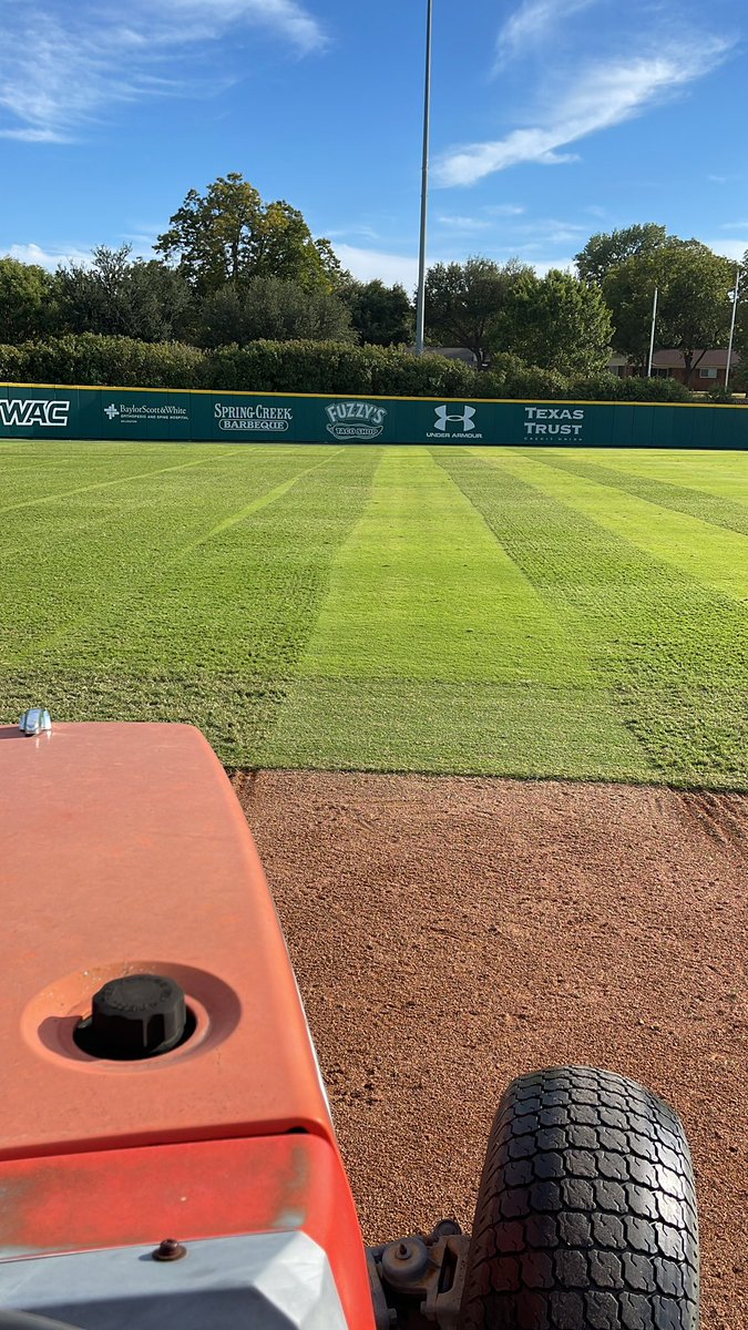 UTAfields's tweet photo. Prepping some rye before some much needed rain. #glk #terrarake https://t.co/XZSHrZV6k5