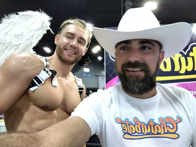 Watch hardworkertn's leaked NSFW photo on TwXstars