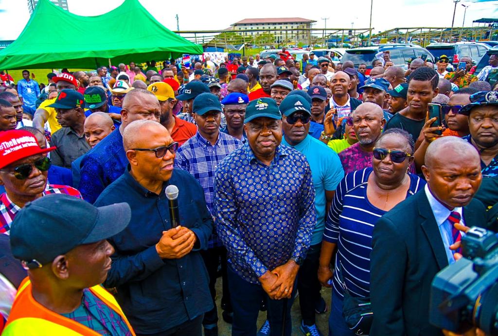 PeterObi's tweet image. I am immensely grateful for HE @govdouyediri's graciousness, warmth and hospitality, while I was visiting flood-ravaged areas of Bayelsa. Very much appreciated. -PO