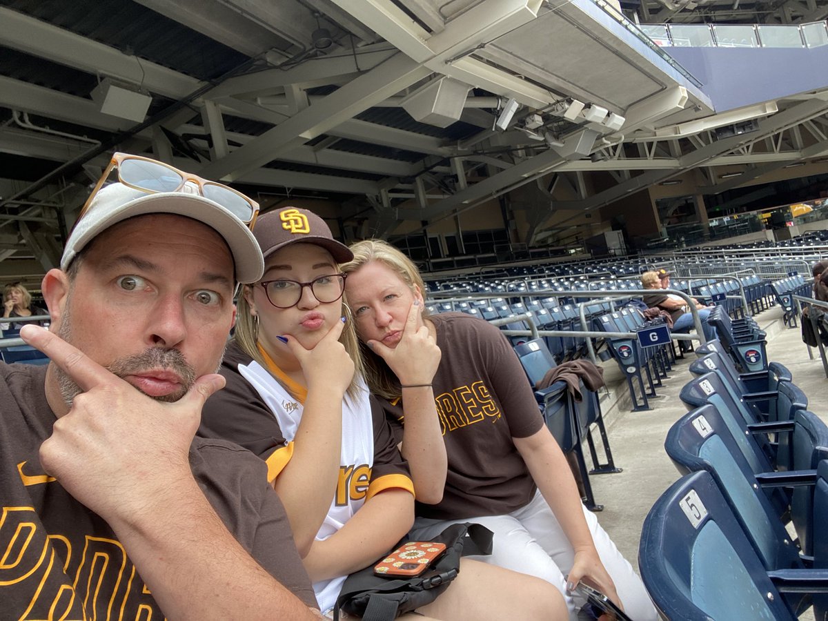 RyanDManley's tweet photo. LFGSD!!!  #TimeToShine https://t.co/CQGCt7O98V