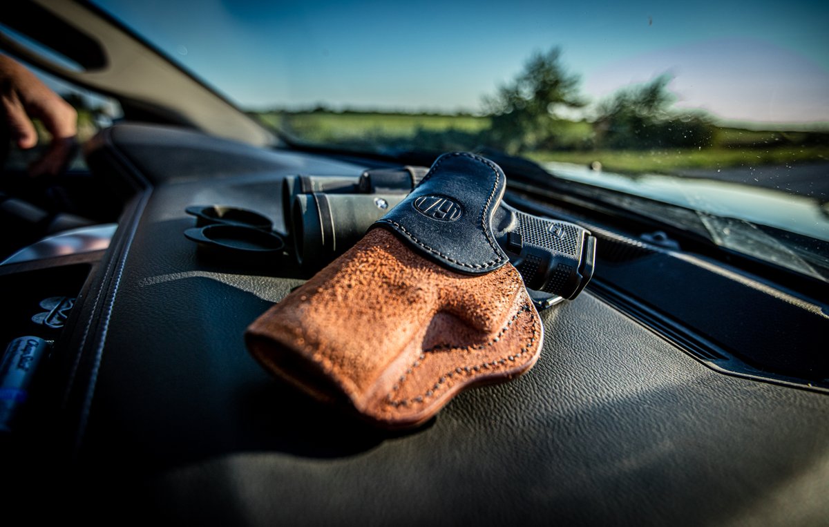 1791Gunleather's tweet photo. Grab and go. 1791 holsters are always at the ready.
.
https://t.co/nStqhFmynx
.
#1791gunleather #2ndamendment #2a #pro2a #holster #guns #tactical #freedom #gunlife #edc #concealedcarry #concealcarry #gunshow #armed #merica #pewpewpew #gunsdaily #gunsofinstagram #empowered2a https://t.co/d9BZ0RsTsJ