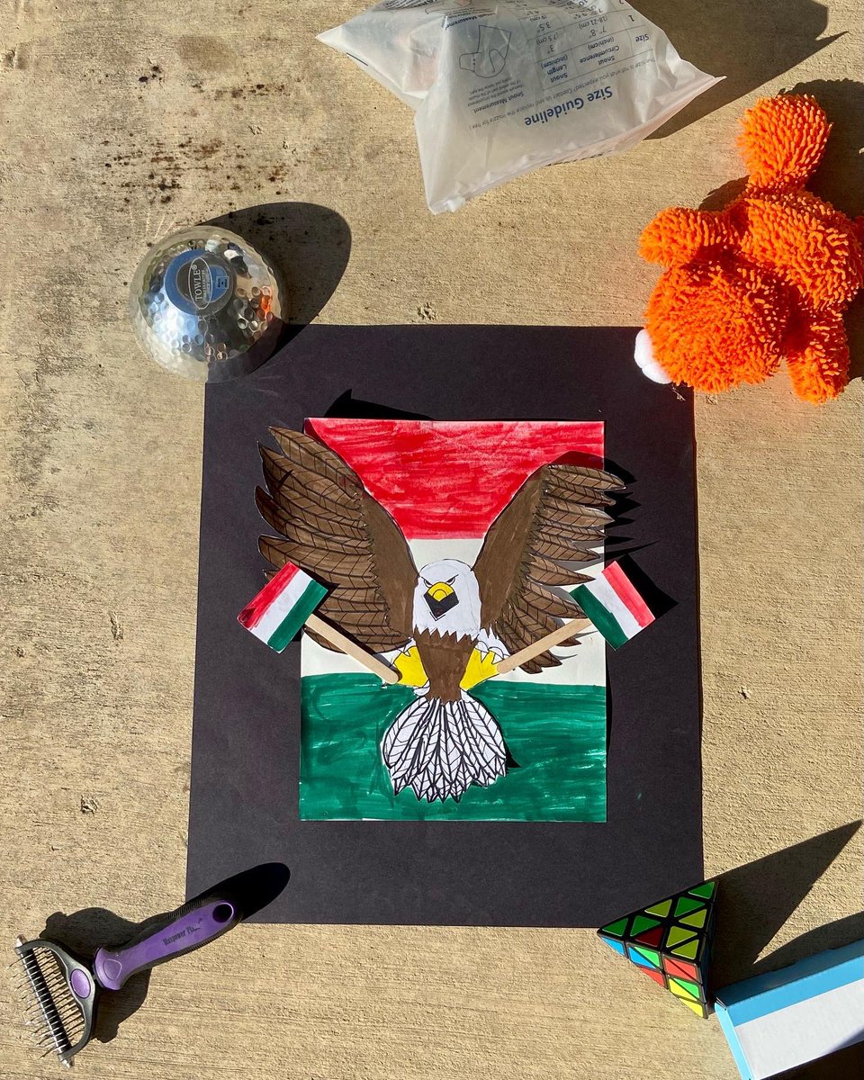 wowartproject's tweet photo. Shoutout to all the art teachers and artists out there in windy places determined to fight against 26 mph winds to photograph art today, whew #arted #artsed #burksmisd #sugarskull #culturenight #mexico🇲🇽 #artshow https://t.co/3GDRBOKTA2