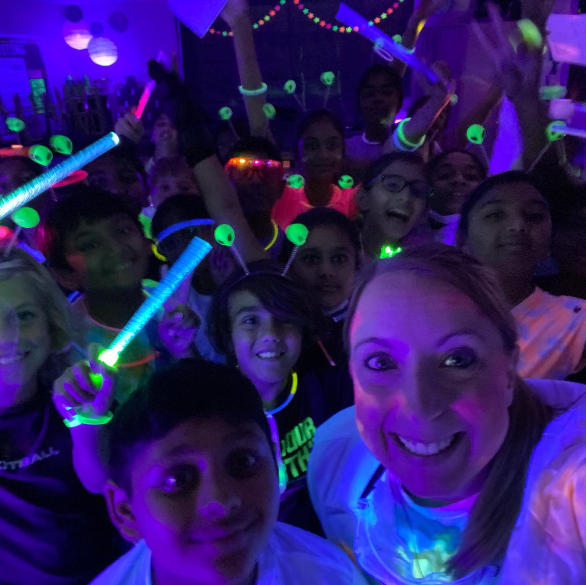 hv_fifth's tweet photo. Teaching 5th grade at @LiscanoElem makes my heart GLOW. ❤️ Glow Day was the most perfect Fun Friday! 

@liscanoelem #liscanoextra5 #rockyourschool #getyourteachon #fisdweareone https://t.co/6ZOPqeT2uj