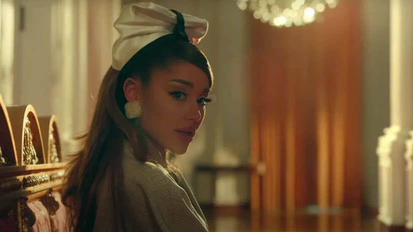 AGrandeSP's tweet photo. Hoy se cumplen 2 años del lanzamiento de “positions” como el primer single del sexto trabajo discográfico de Ariana Grande. https://t.co/rVwnKP4Jbb