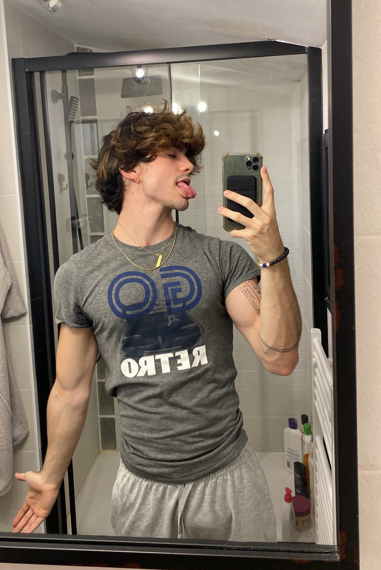 Álvaro on Twitter: "Buenas noches 😴 https://t.co/OCQayRqMGV https://t.co/mfGYkCFblI" / Twitter