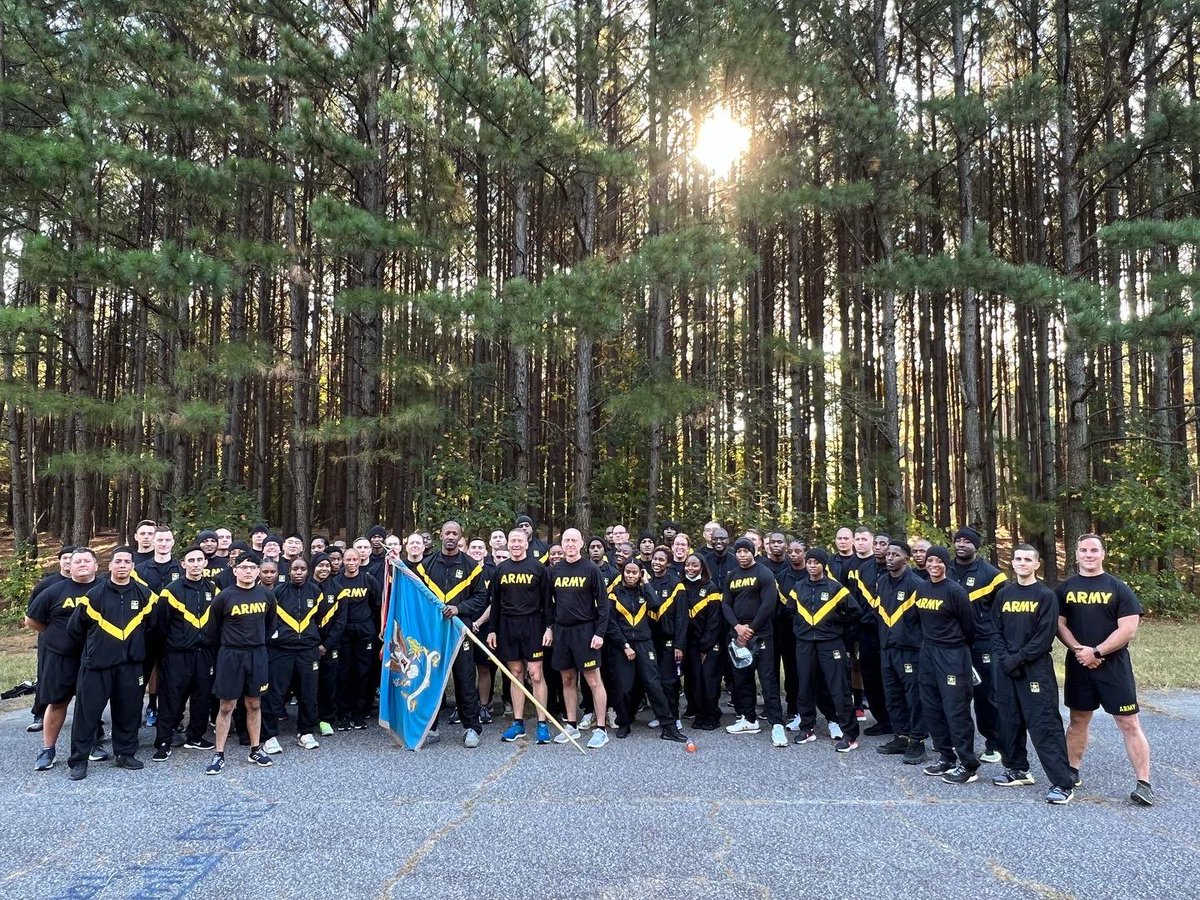 TAGofGA's tweet photo. Enjoyed taking the Army Combat Fitness Test with the 221st Expeditionary Military Intelligence Battalion early this morning. These Soldiers did an excellent job. Fitness is a big part of readiness and lethality! Thanks to LTC Brett Duke and CSM Ricky Gulley for their leadership! https://t.co/iOLLHORCun