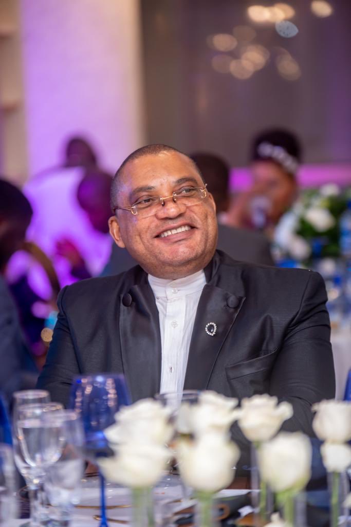 Toussaint Tshilombo Send tweet media