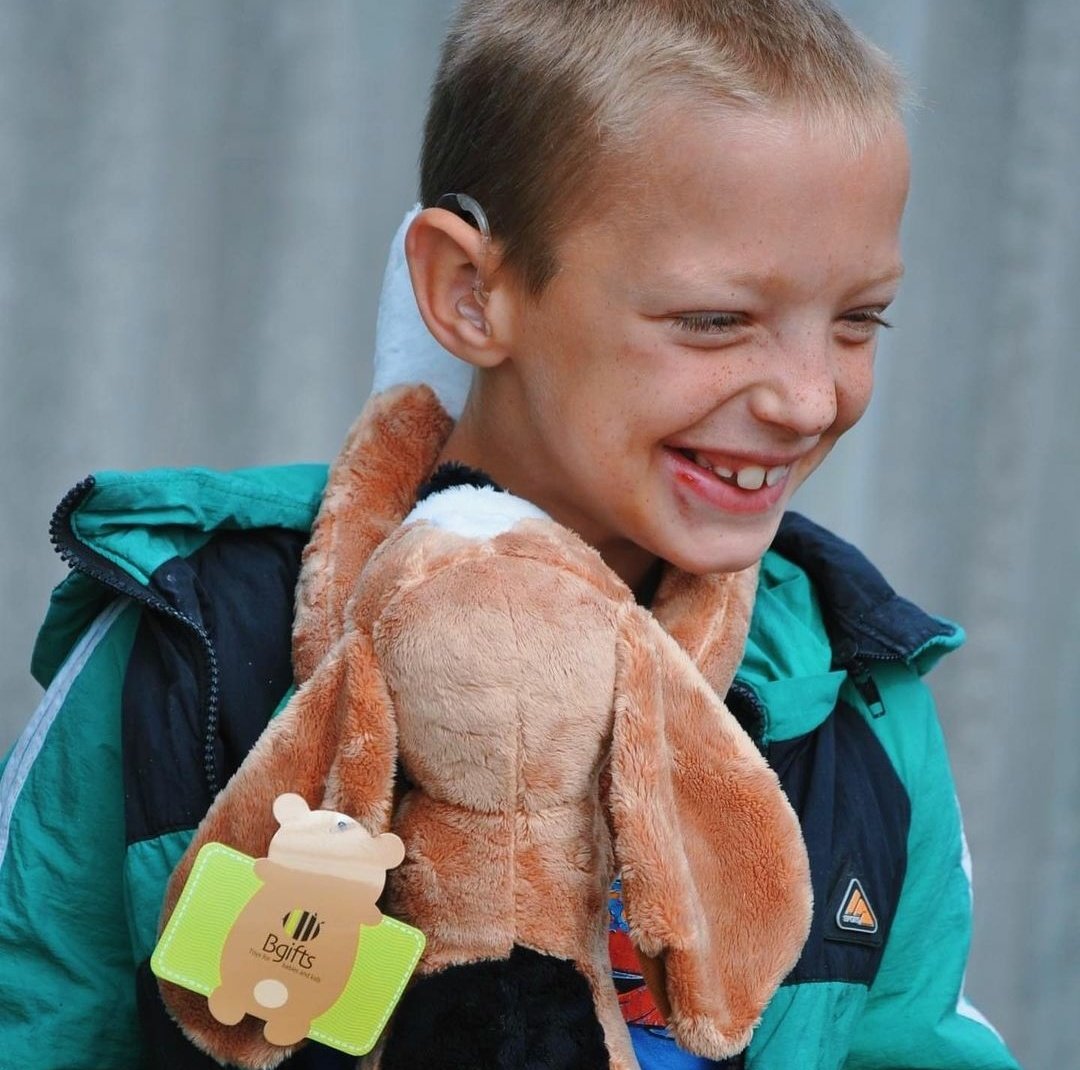 UnitedHelpUA's tweet photo. #UnitedHelpUA’s #HibukiProject uses therapy toy dogs to address the mental health needs of refugee and
displaced children from #Ukraine suffering from trauma and PTSD. Learn more and donate:
https://t.co/99ft5hGzSu https://t.co/9XSbILVhd2