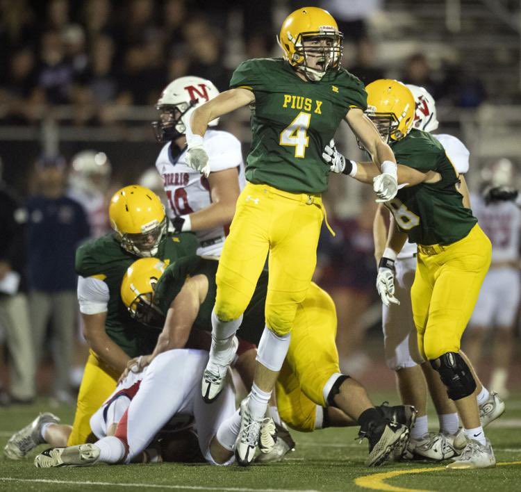 nate_schauer's tweet photo. B4 District champs 
6 tackles 
3 tfls
1 sack 
#rollbolts https://t.co/87ujXfXdir
