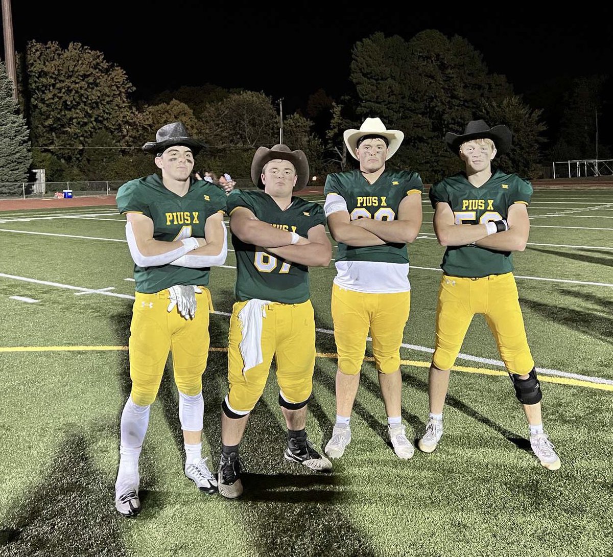 B4 District champs 
6 tackles 
3 tfls
1 sack 
#rollbolts