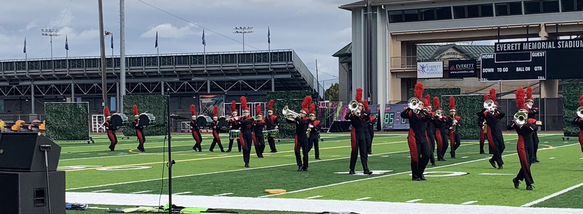DrIanBSaltzman's tweet photo. This is such an incredible show of support for the arts in schools here in @EverettCity! All of us here together to celebrate these incredible student musicians &amp; performers! So proud of our students and community! https://t.co/3O9YWLRNKw