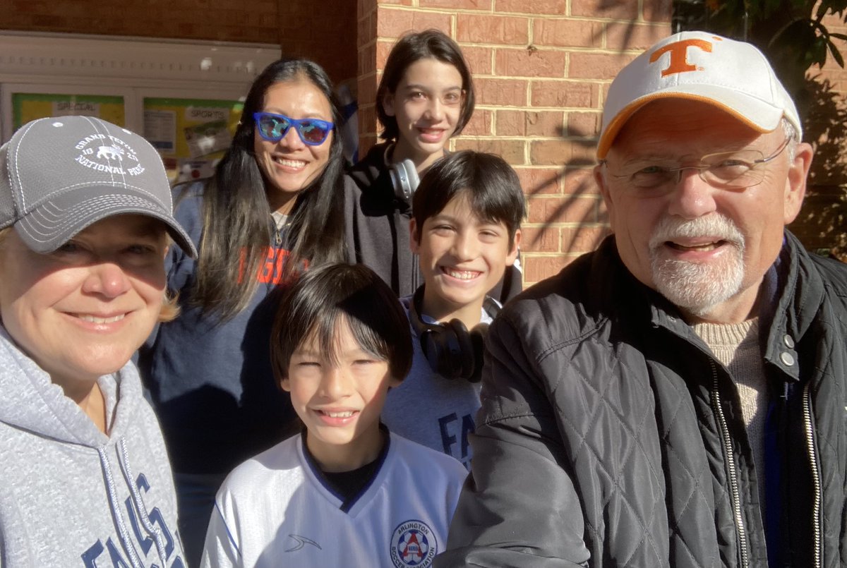 Duncan4FC's tweet photo. Saturday was community cleanup day in Falls Church, with citizens fanning out across town to pick up litter. A contingent of City Councilors (along with the Hardi boys) signed in at the Community Center and bagged trash on the south side of CFC. https://t.co/izO7XgZfr5