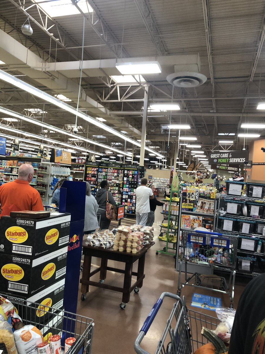 annsleef's tweet photo. @kroger your sugar hill ga store has one register open with no bagger on a Saturday evening at 6pm. Line backed up around the store for self checkout and the one register. Please fix your staffing issues https://t.co/o3I3DukMrD
