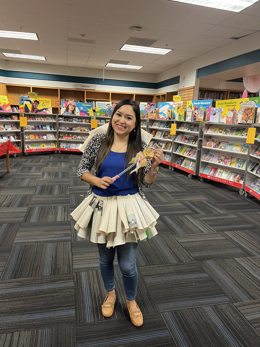 MrsCSanchez17's tweet photo. The book fair is finally over, but I am so thankful I was able to be the book fair-y, read to the kids, and bring them joy by putting books in their hands! 🤗📖 #scholasticbookfair #bookfair #loveofreading https://t.co/IKSnuhODmb