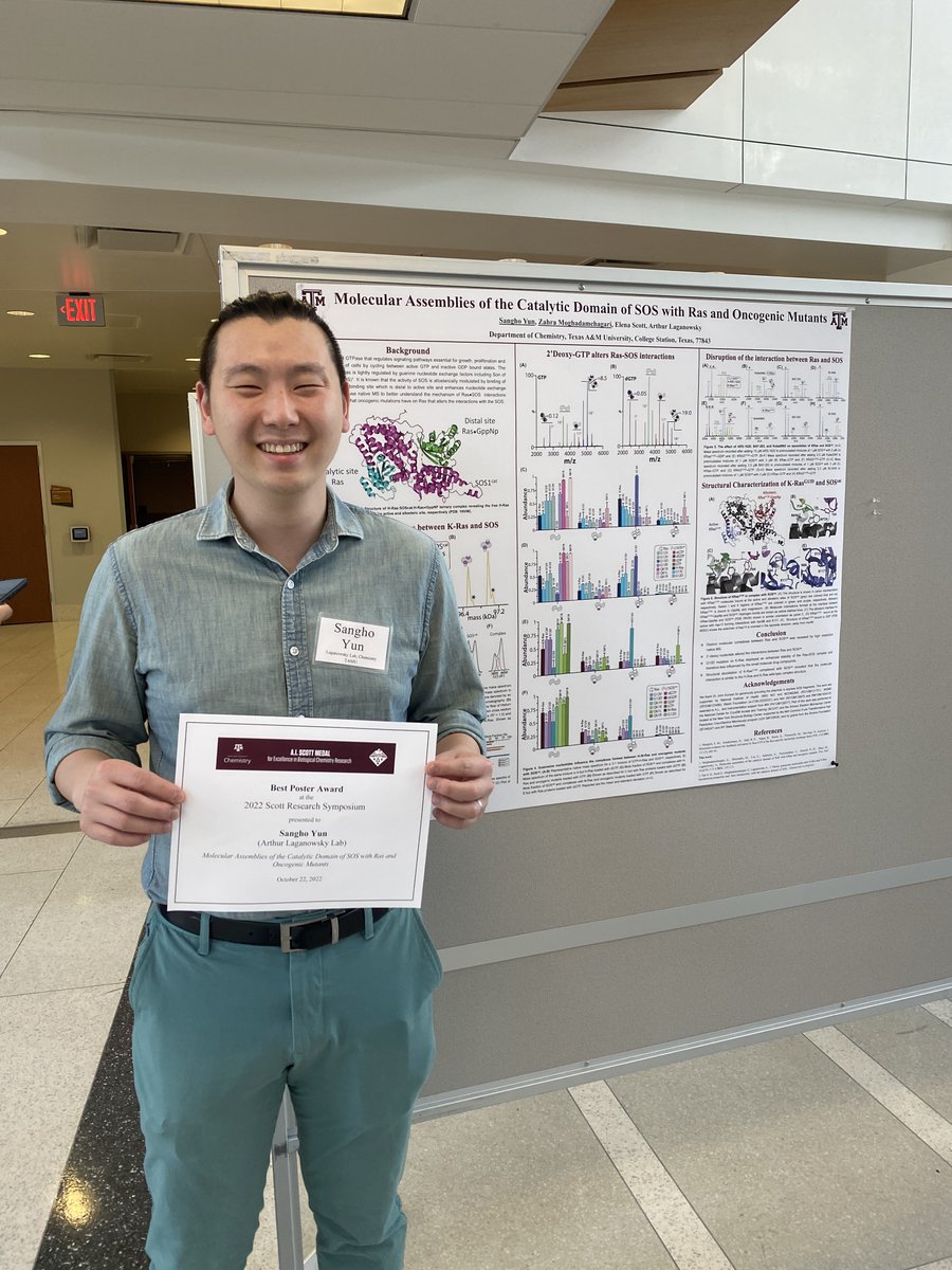 LaganowskyLab's tweet photo. Congrats Davie on the Best Poster Award at the 2022 Scott Research Symposium! Davie’s award-winning poster was titled “Molecular Assemblies of the Catalytic Domain of SOS with RAS and Oncogenic Mutants.” https://t.co/rwnlGUk7Dn