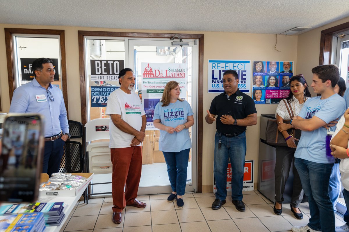 LizziePFletcher's tweet photo. Great to be with @DoctorLalani, @JudgeKPGeorge, and #TeamLizzie today for our Fort Bend County Day of Action! Thank you to our amazing volunteers!

Looking forward to working with all of them to move #FortBendForward. #TX07 https://t.co/inZ8ddPRKF