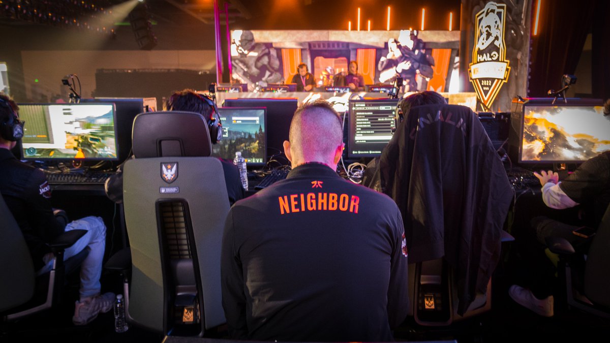 FNATIC's tweet photo. @Sceptify @Joeyhoey_ All tied up 1-1 after a convincing Slayer!

Let's ride the momentum into the #FNCWIN 👏 https://t.co/oeQQz9pq3Z