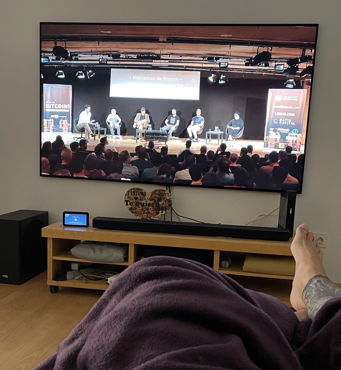 MiprimerBTC's tweet photo. Sábado noche te aburres y no sabes que ver... Pués te pones el @Wo_Bitcoin y que te siga explotando la 🤯 #watchoutbitcoin #bitcoin #lessons #saturday https://t.co/RmFzLtqwUL