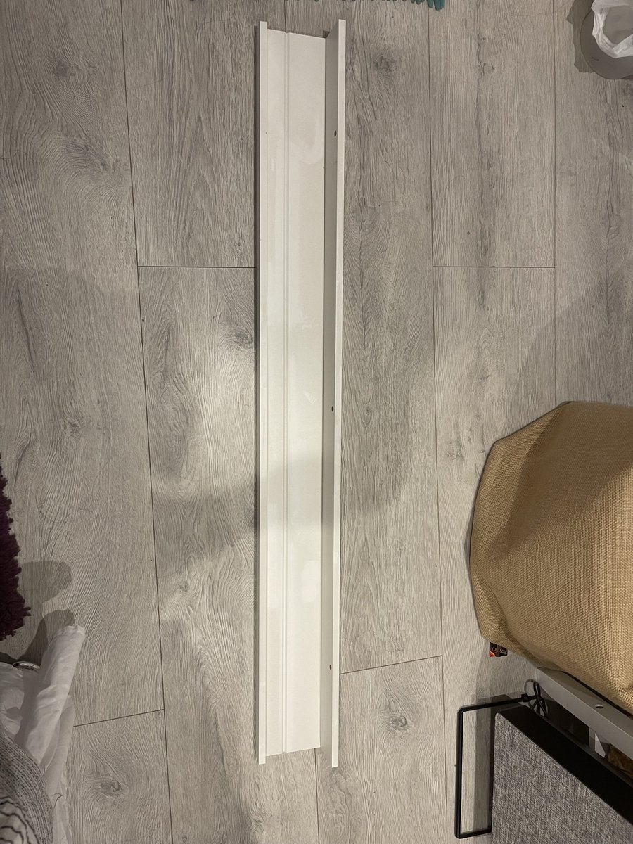 BolaEmerson's tweet photo. @HenkelUK any reason why my Shelf which only had photo frames on fell off at 3am after 3 years? #damagedtv https://t.co/EHKbHvyJD9