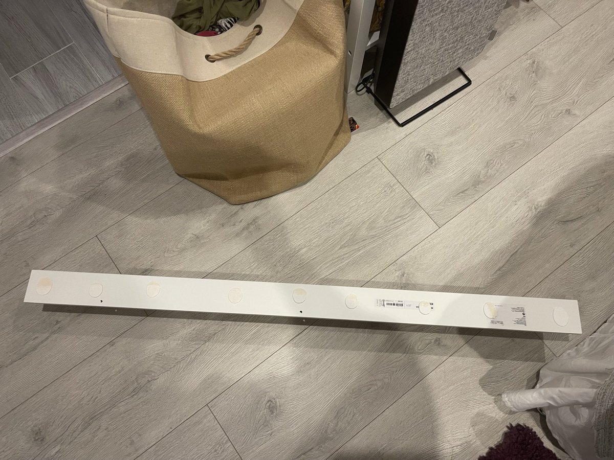 BolaEmerson's tweet photo. @HenkelUK any reason why my Shelf which only had photo frames on fell off at 3am after 3 years? #damagedtv https://t.co/EHKbHvyJD9