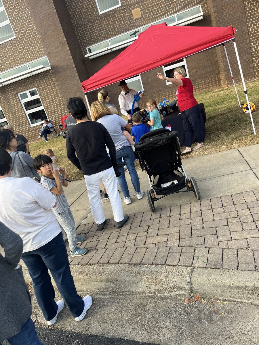 🚀Fall Fest Fun with Broadway the Clown!🚀 What a beautiful day to have this event!  Hope all our Rockets enjoyed all the activities!  Thank you to everyone who worked so hard to make it possible!