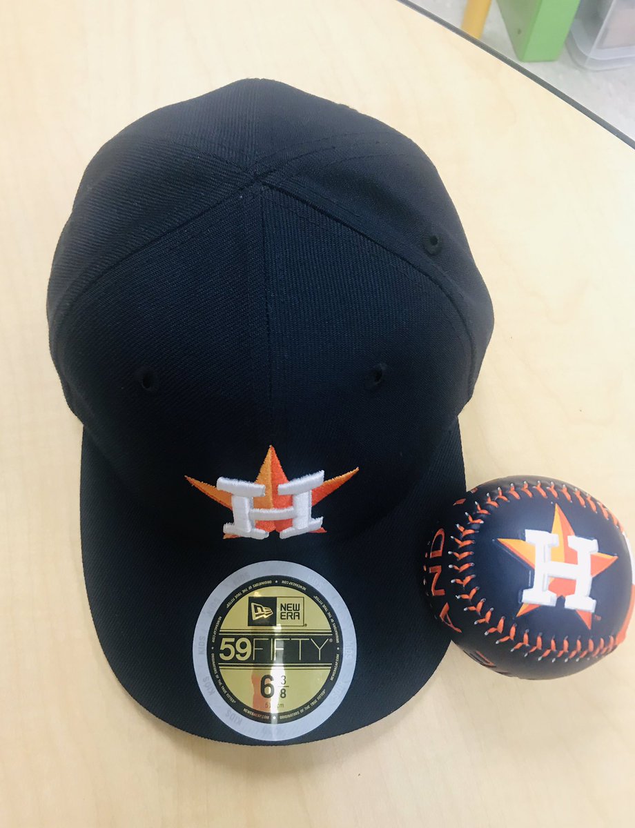 This little Astros’ fan went to the winning game on Thursday night. He couldn’t wait to talk about the game AND his awesome souvenirs at Show and Share on Friday! 👏🏻 Go Astros! 💙⚾️🧡 #Astros #ALCS #baseball #eseSOAR <a href="/HumbleISD_ESE/">Eagle Springs Elem</a>