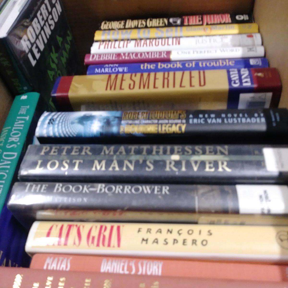 DeadTreeBooksSA's tweet image. Still have hundreds of books for $1 each or fill a bag for $5.  Not much longer, though!  And once it is over, it will not repeat anytime soon, perhaps not ever.  Get them while you can! #Clearance #sale #books