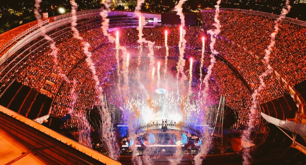 humanheart___'s tweet image. AMAs — Favorite Touring Artist

Total votes (WEBSITE ONLY)

1. ——— : 40.58K
2. Coldplay : 37.95K
3. ——— : 32.36K
4. ——— : 10.92K
5. ——— : 5.05K

I'm voting for @coldplay for Favorite Touring Artist at the #AMAs

Don't forget to vote in the website too - billboard.com/amasvote/