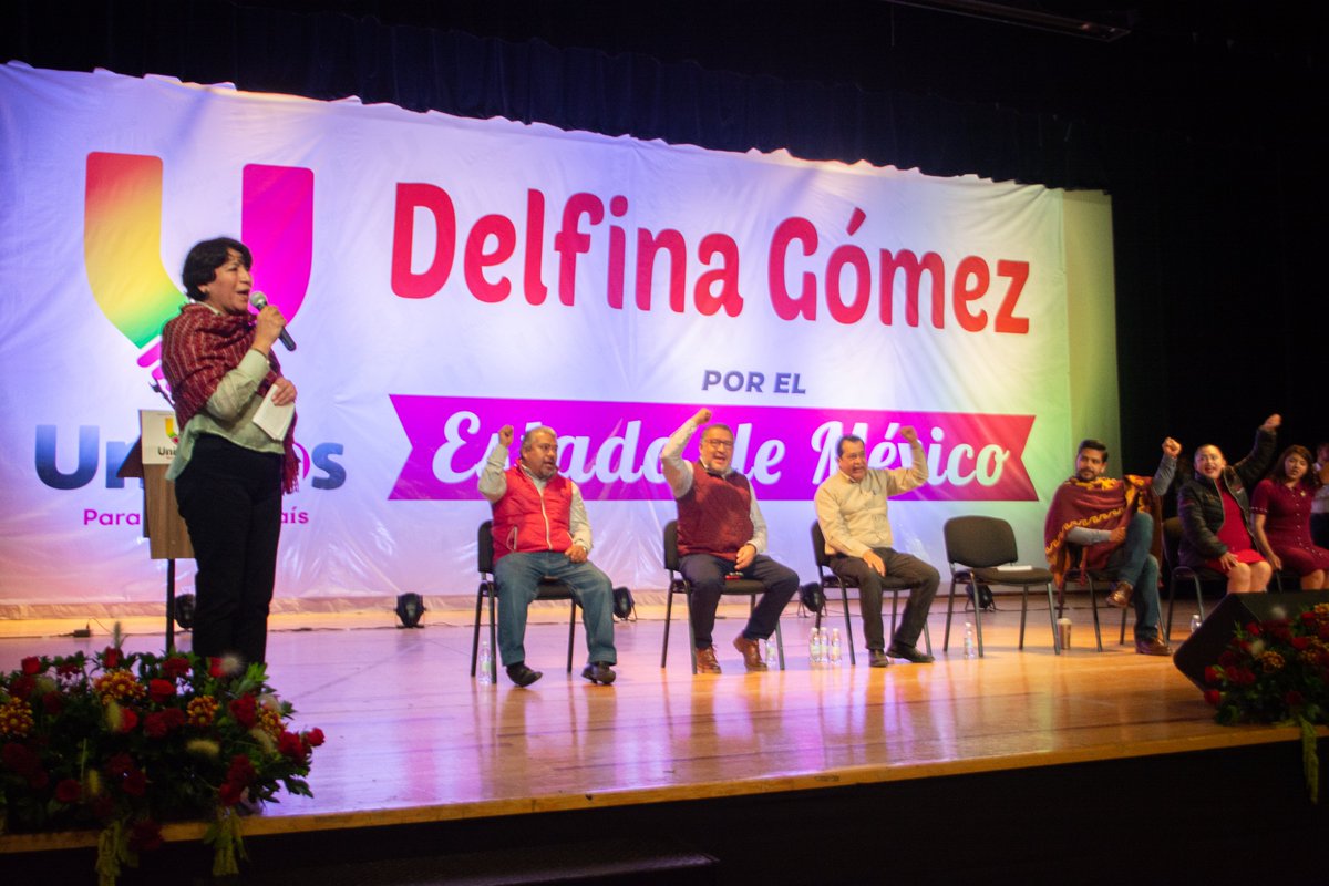 JuanHugoNeza's tweet photo. Gracias a la senadora @delfinagomeza por venir a #Neza, a quien sin duda acompañamos en el camino hacia la transformación que tanto necesita el #Edomex https://t.co/ksJftcm7jt
