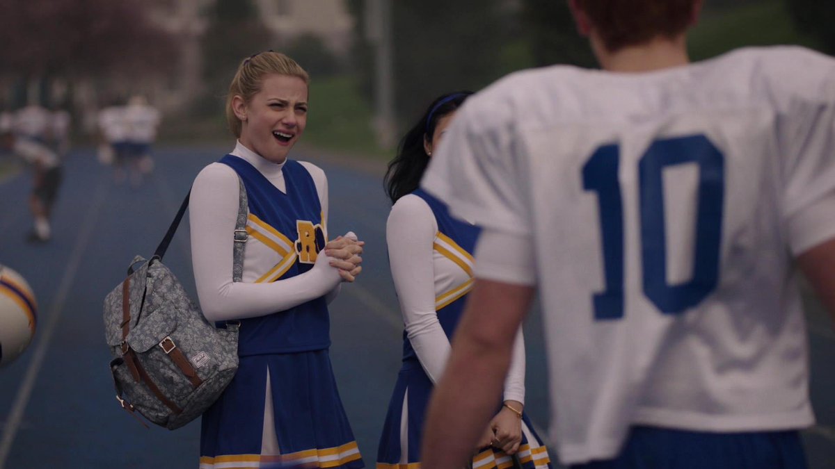 MackenzieLBurns's tweet photo. “Nice outfits” * Then stares at Betty the most*

This man be lying that he never felt anything romantic towards Betty from the jump…

#barchie #riverdale https://t.co/7L2RPGZiEv