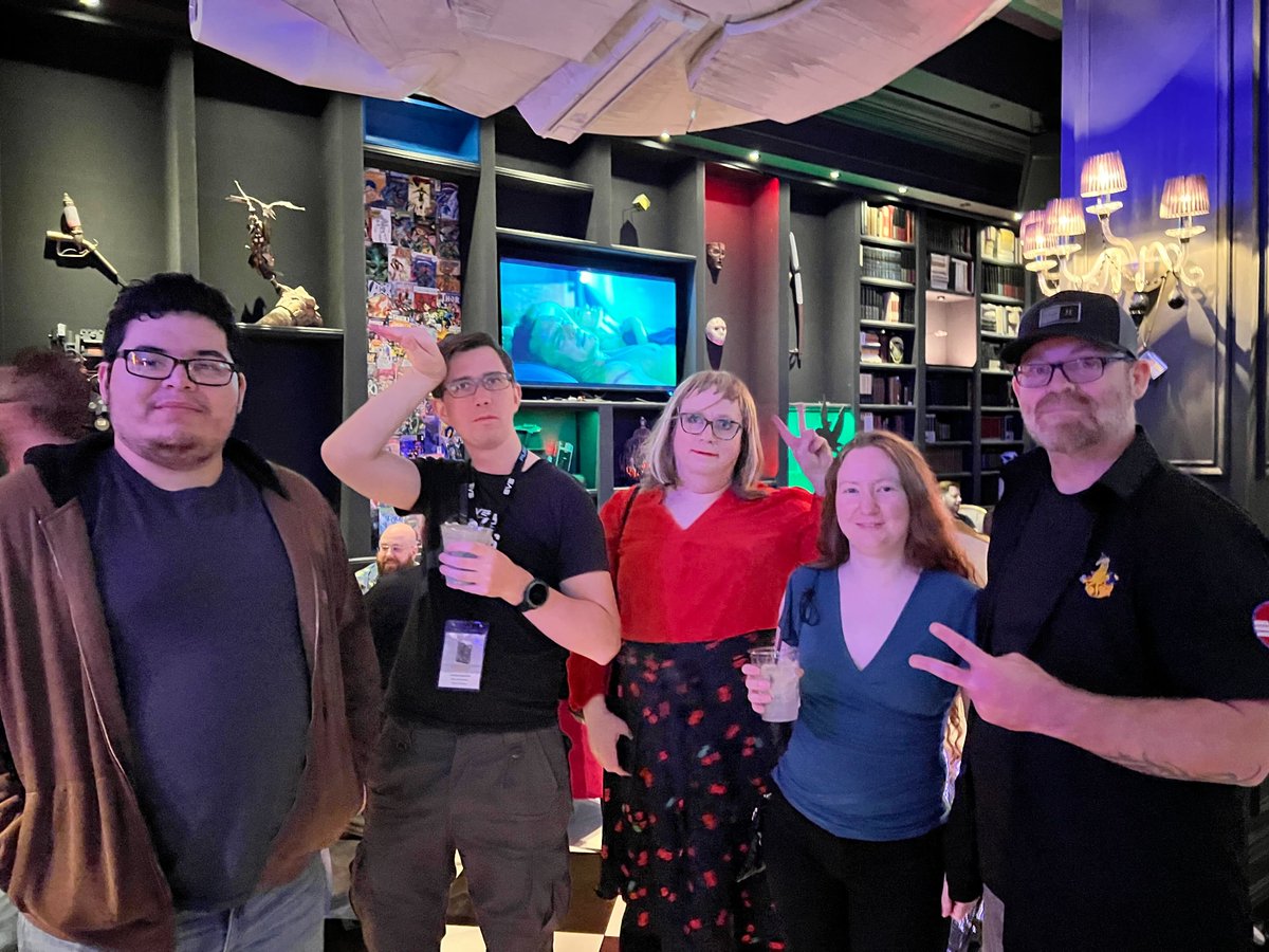 Thank you to all the amazing people at #EVEVegas!!! Last night had laughing, singing, camaraderie and amazing internet spaceship conversations. 

#tweetfleet