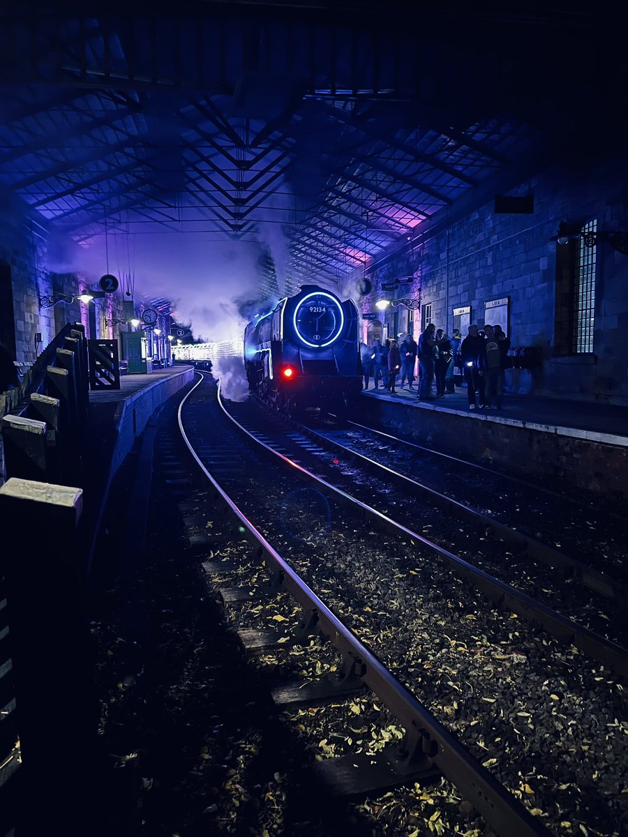 Tomsimm56000175's tweet photo. What a lovely evening with the @nymr we’re not professional photographers at all but I think me and @jodiepaige96 did a good job #lightspectacular our little boy loved every second https://t.co/h9q35AJm5Q