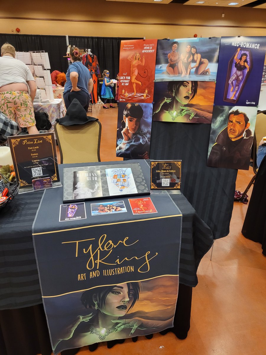 vanillainsults's tweet photo. My first art table. Excited to be here! #penticon #humblebeginnings https://t.co/1TZXTT0B5T
